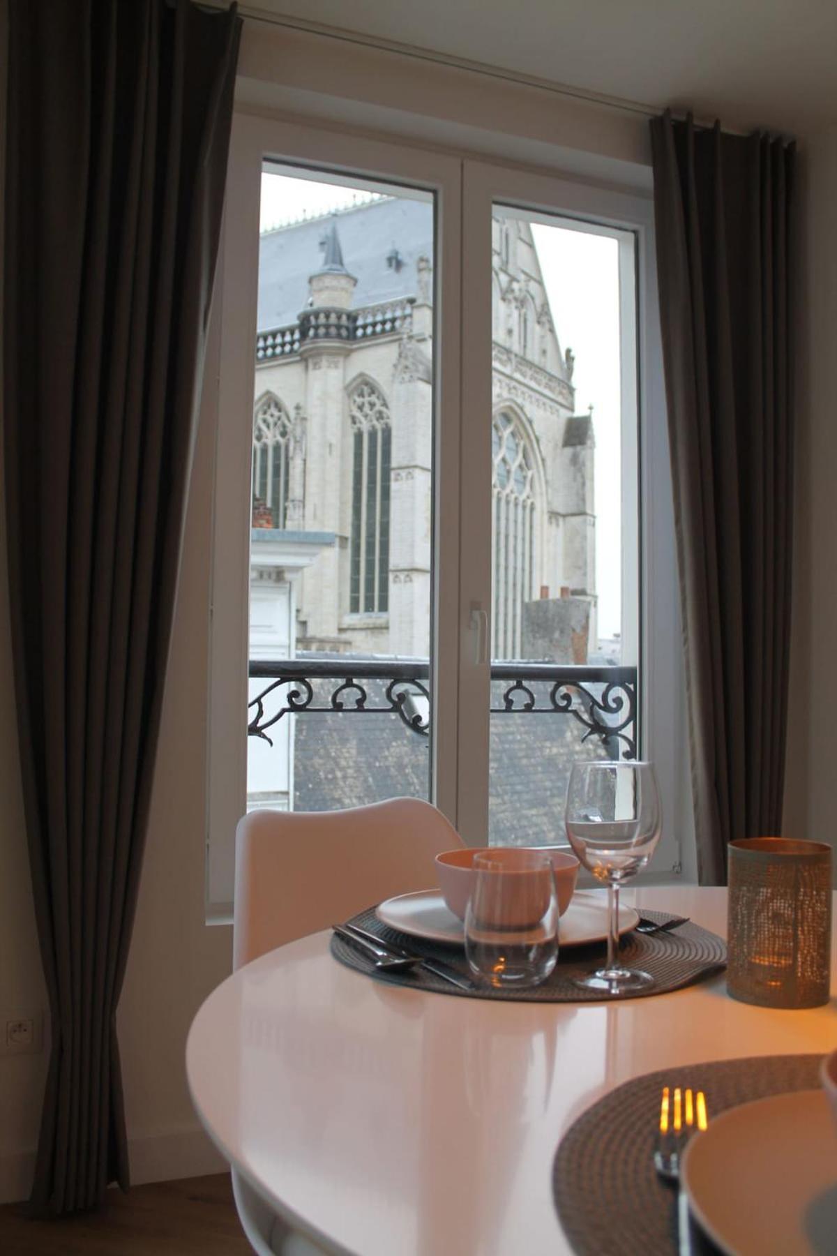 Cozy With Cathedral View On The 3rd Floor * Antwerpen