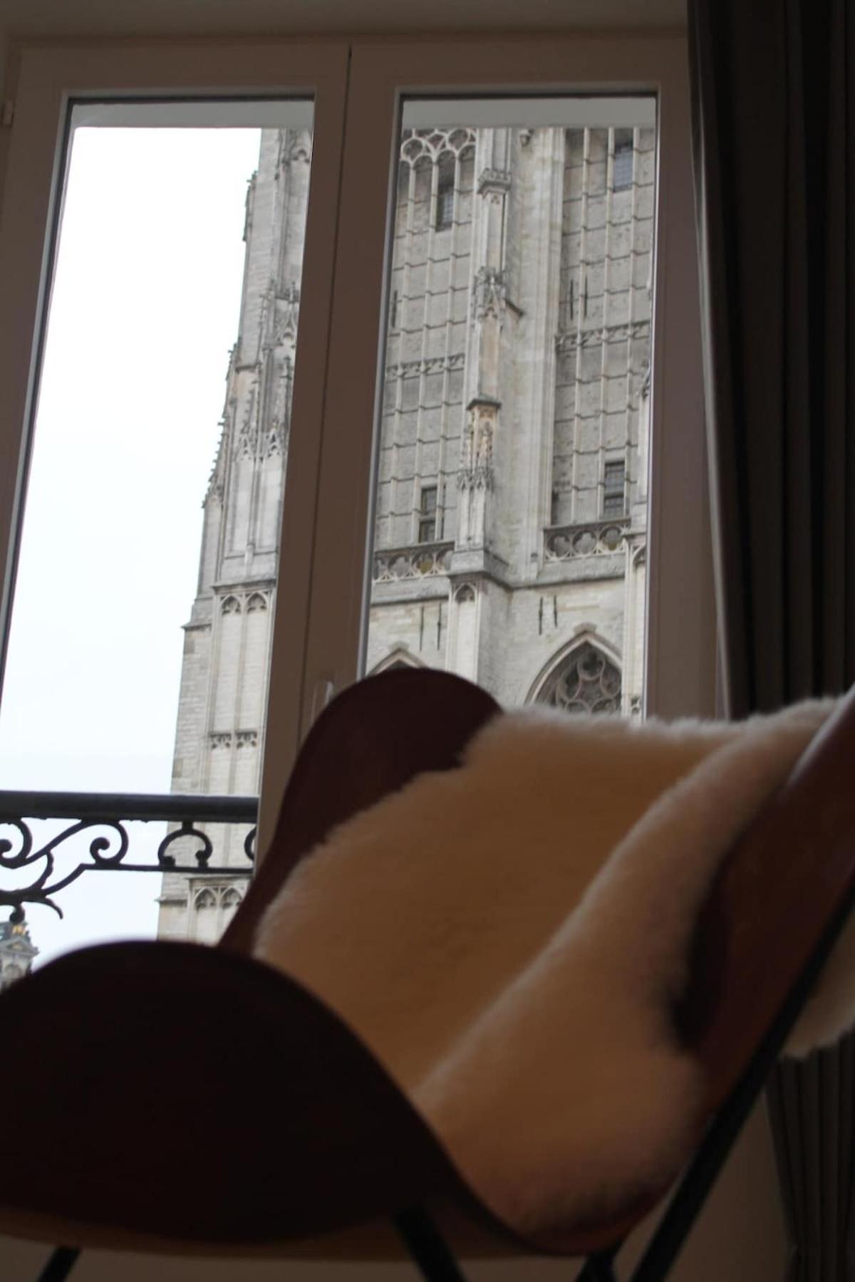 Cozy With Cathedral View On The 3rd Floor
