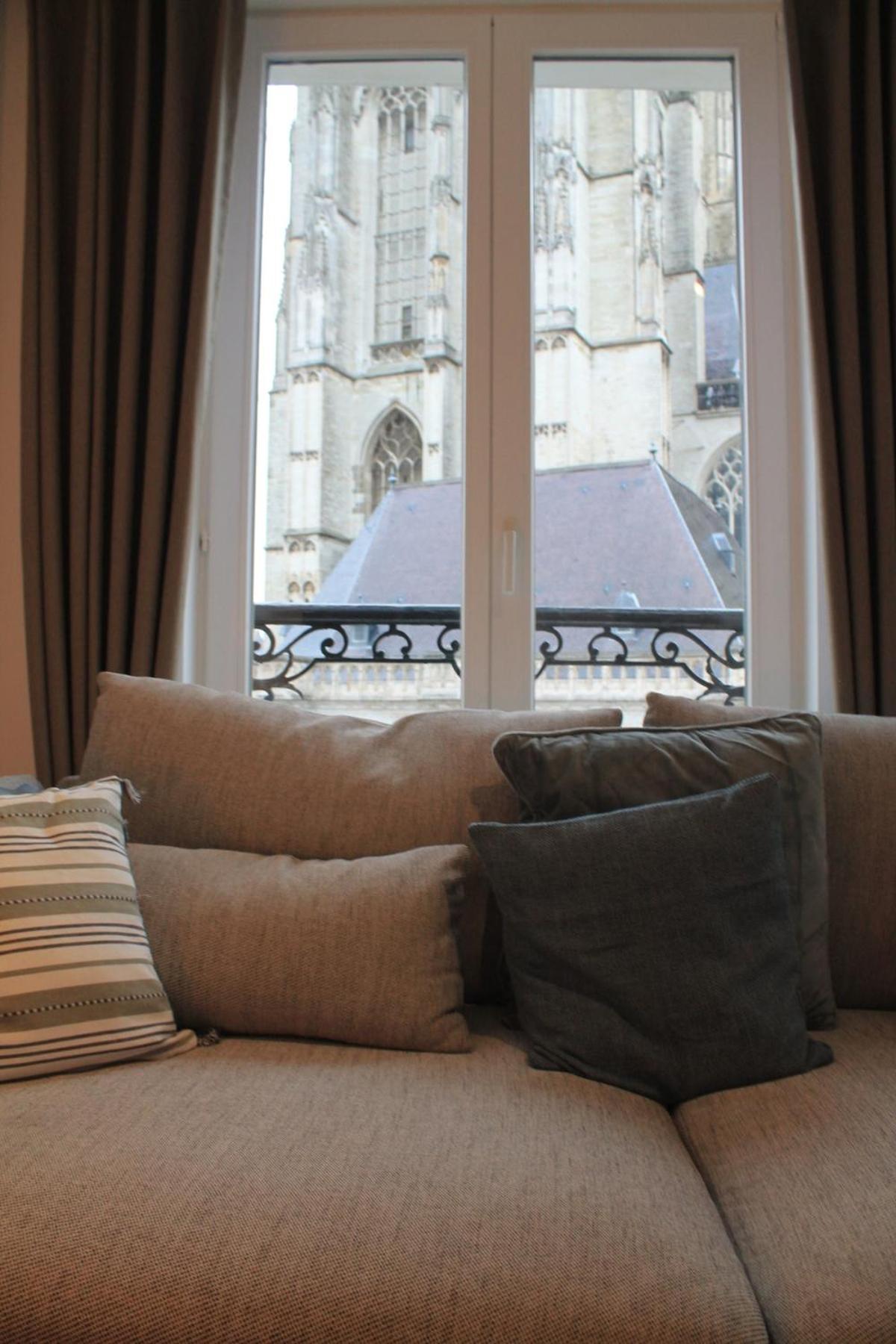 Cozy With Cathedral View On The 3rd Floor Appartement Antwerpen